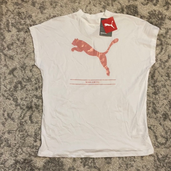 Puma T-shirt - Picture 2 of 3